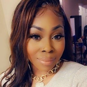 Meet your Posher, Cece